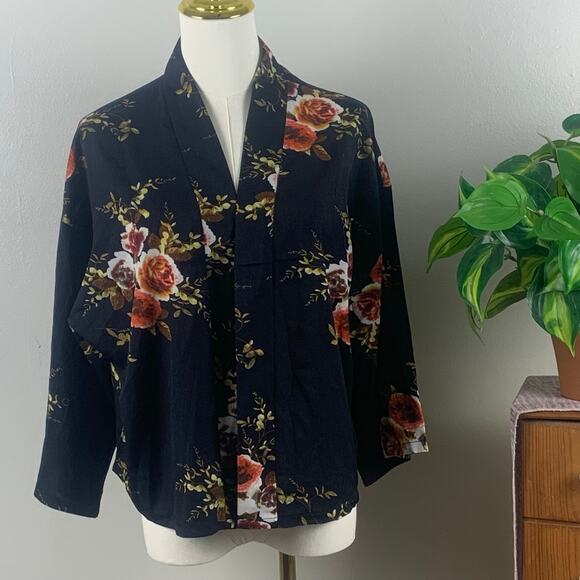 Nessa's Naturals Other - NWT Nessa's Natural Boutique Black Floral Short Kimono One Size